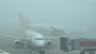 İstanbul'da etkili olan yoğun sis nedeniyle seferlerde aksamalar yaşandı. Sabiha