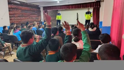 Akyaka’da Kaymakamlık ve İlçe Jandarma Komutanlığı tarafından yürütülen “Trafik Dedektifleri