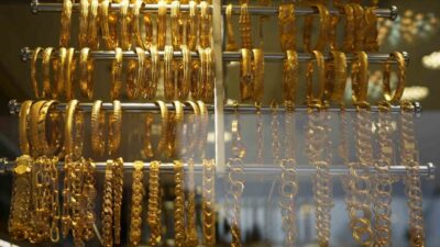 Erzincan’da faaliyet gösteren Nazir Kuyumculuk, 45. kuruluş yıldönümü nedeniyle maliyetine