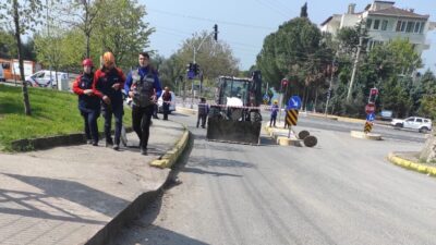 Kocaeli’nin Karamürsel ilçesinde altyapı çalışmaları esnasında doğal gaz borusu delindi.