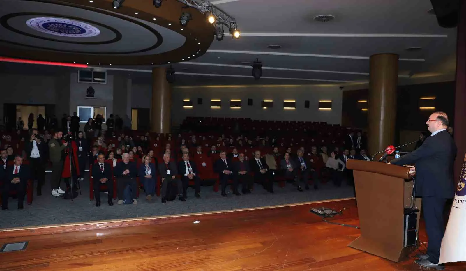 Atatürk Üniversitesi ve Kırgızistan-Türkiye Manas Üniversitesi iş birliğiyle düzenlenen çalıştayda