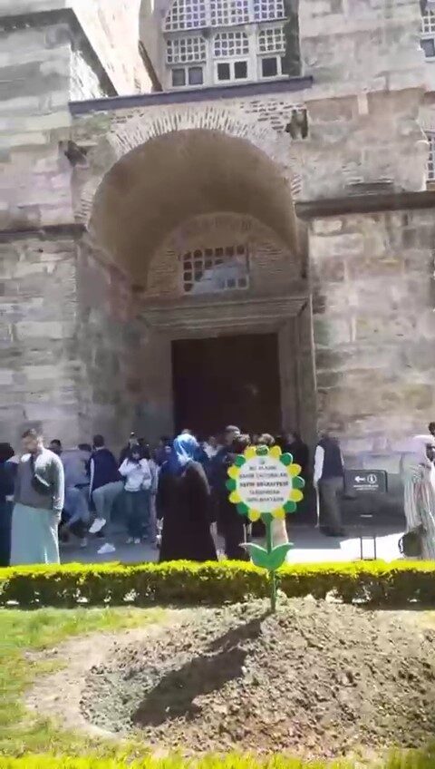 İstanbul’un Silivri açıklarında 6.2 büyüklüğünde meydana gelen depremin ardından Ayasofya-i