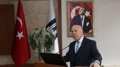 Erzurum Büyükşehir Belediye Başkanı Mehmet Sekmen, meclis üyelerine gösterdikleri katkı