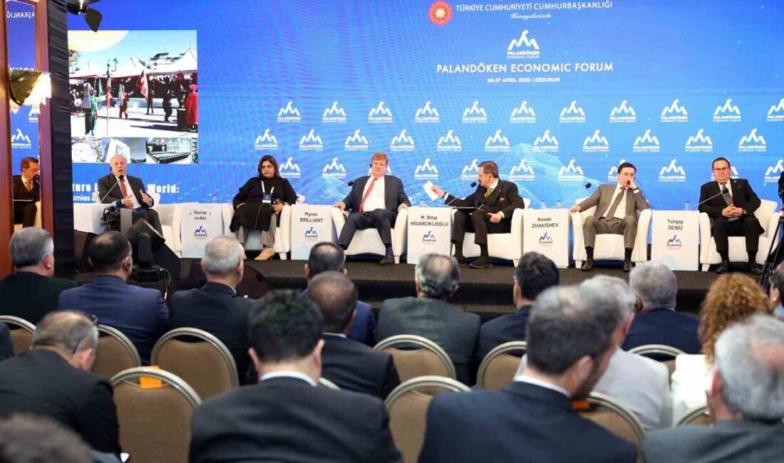 Erzurum Büyükşehir Belediye Başkanı Mehmet Sekmen, Palandöken Ekonomi Forumu’nda iş
