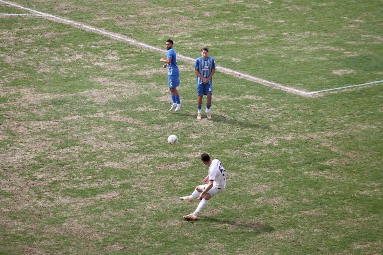 BAYBURT (İHA) Türkiye Futbol Federasyonu, 3. lig, 3. grupta mücadele