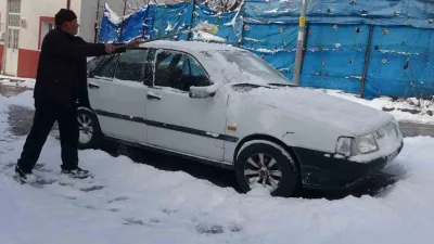 Meteorolojinin kar yağışı uyarısında bulunduğu Bayburt’ta, gece saatlerinde başlayan kar,