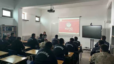 Bayburt İl Jandarma Komutanlığı personellerine, ‘Kadına Yönelik Şiddetle Mücadele’ eğitimi