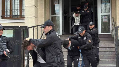 Adapazarı'nda tekel bayiinde çıkan kavgada emekli polis dahil 19 şüpheli,