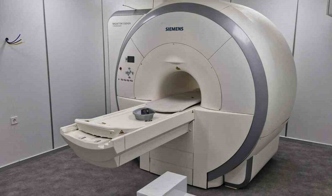 Sinop’un Boyabat 75. Yıl Devlet Hastanesi’nde kurulan MR cihazı hizmet