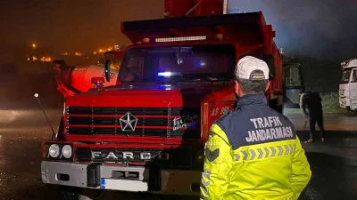 Ordu'da Trafik Jandarması, yasalara aykırı çakar lamba ve ses yayın