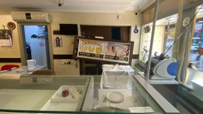 Osmaniye'de deprem sonrası Yeşilova Camii'den otomobil çalan hırsız, kuyumcuyu soyarak