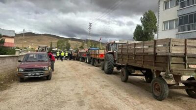 Bayburt’ta tarım sezonunun başlamasıyla birlikte traktör ve römork kullanımı da