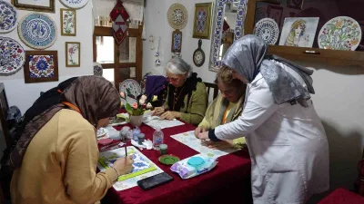 Trabzon Ortahisar Halk Eğitim Merkezi bünyesinde bulunan Alacahan’da açılan çini