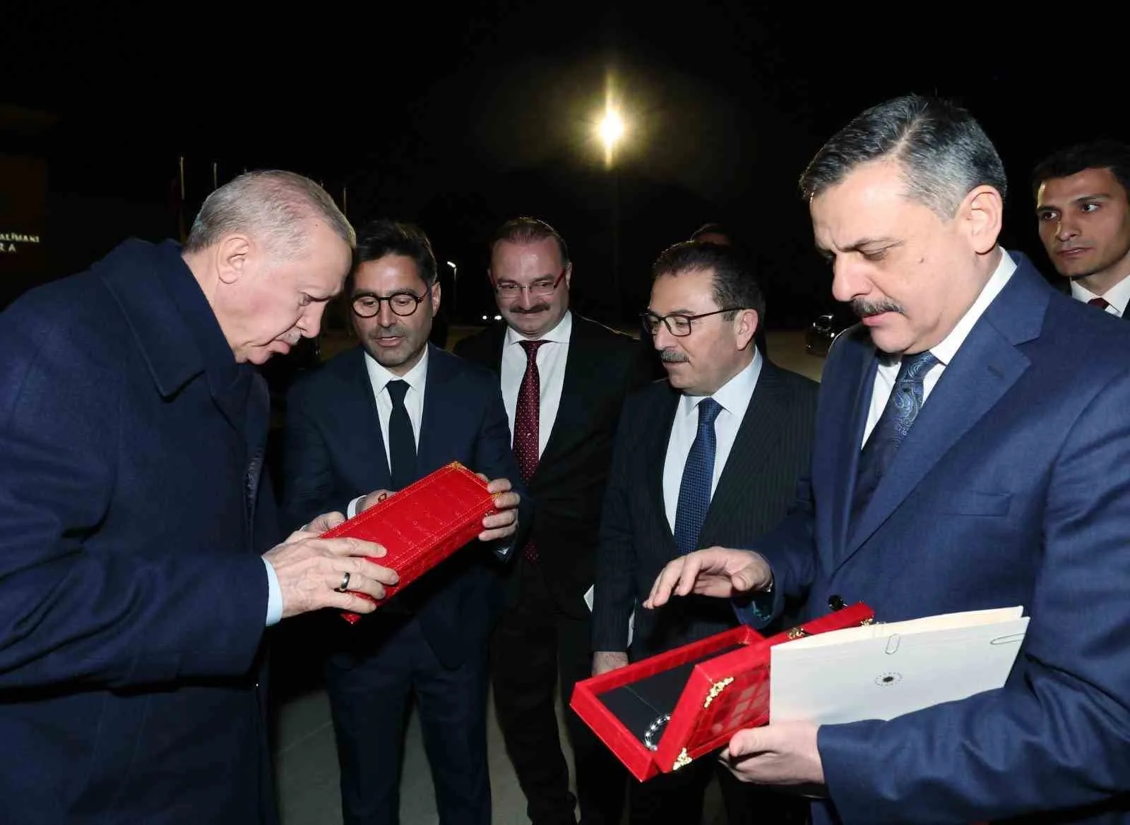 Erzurum Valisi Mustafa Çiftçi, beraberindeki heyetle birlikte, Ekonomik İşbirliği Teşkilatı