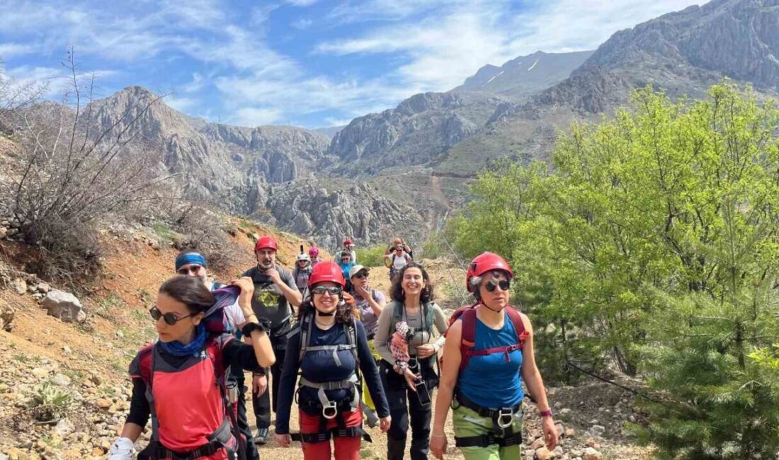Türkiye’deki tek Via Ferrata parkuruna sahip olan Kemaliye’deki 517 basamaktan