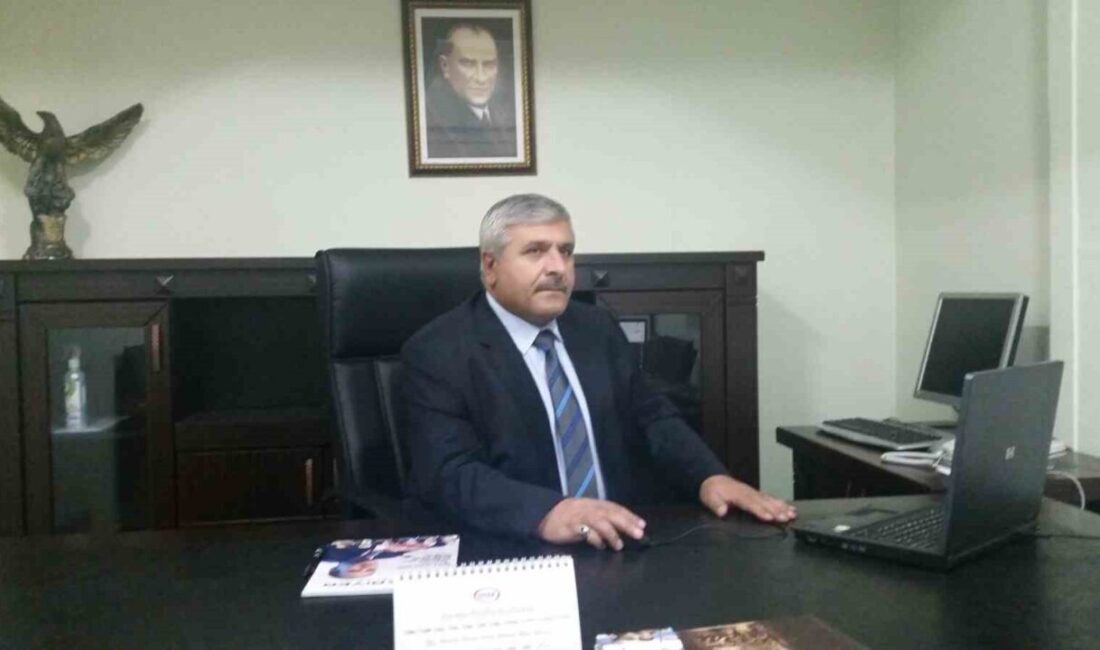 Demokrat Büro Çalışanları Sendikası (DEB-SEN) Genel Başkanı Mehmet Zülfikar Kotanlı;