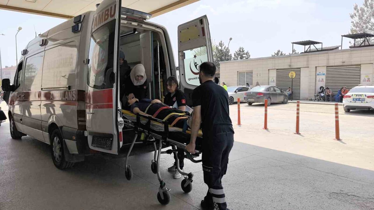 Marmara Denizi’nde yaşanan 6,2 büyüklüğündeki depremin ardından Bursa’nın İnegöl ilçesinde