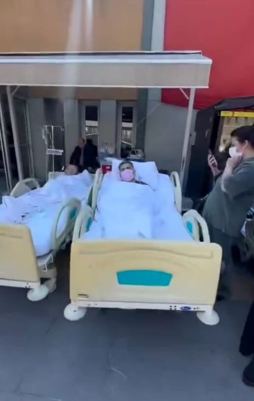 İstanbul’da 6,2 büyüklüğündeki depremin ardından Mehmet Akif Ersoy Göğüs Kalp