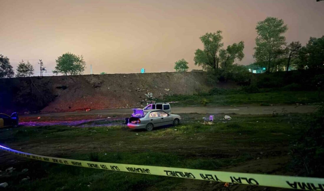 Sakarya’nın Akyazı ilçesinde Mudurnu Deresi kenarında çıkan silahlı kavgada biri