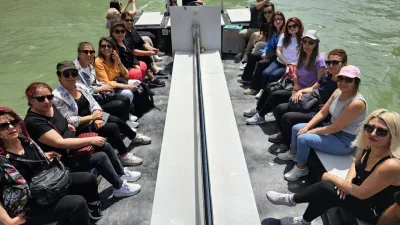 Kemaliye ilçesinde bulunan Karanlık Kanyon, yerli ve yabancı turistlerin ilgi