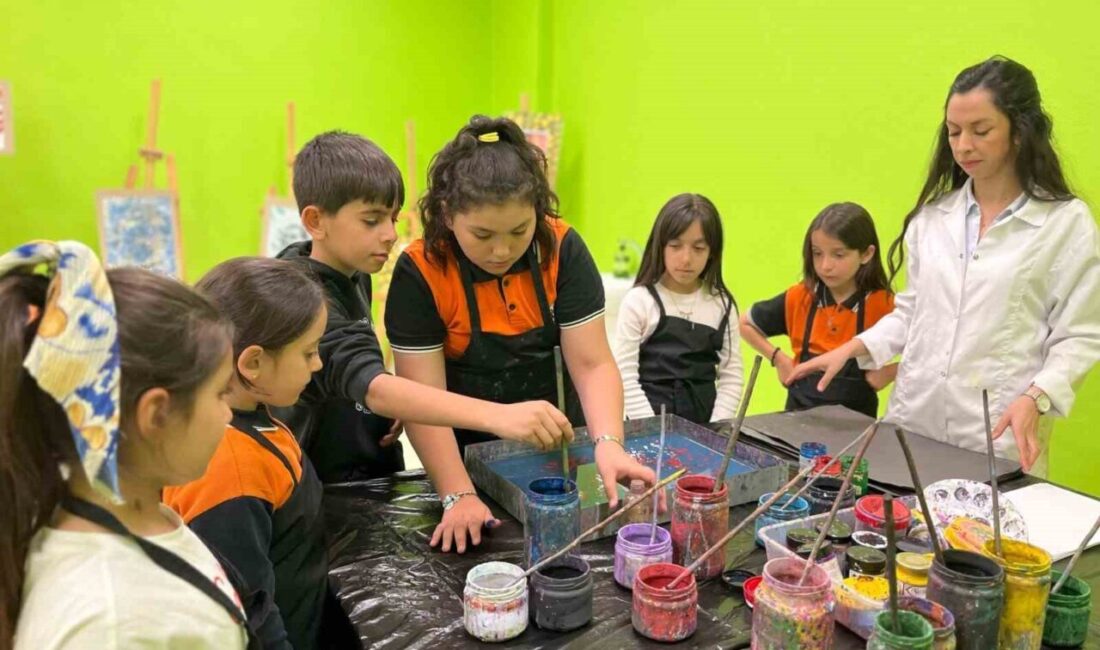 Erzincan Gençlik ve Spor İl Müdürlüğü İliç Gençlik Merkezi’nde Ebru