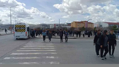 Sivas'ta Şehit Muhammet Onur Demir Anadolu Lisesi öğretmeni Şener Yılmaz,