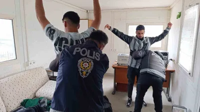 Erzincan İl Emniyet Müdürlüğü ekipleri, "Asena" operasyonu kapsamında Doğu illerinden