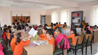 Erzincan'da 2024 yılında 14 kütüphanede 199 bin 700 kitap, 351