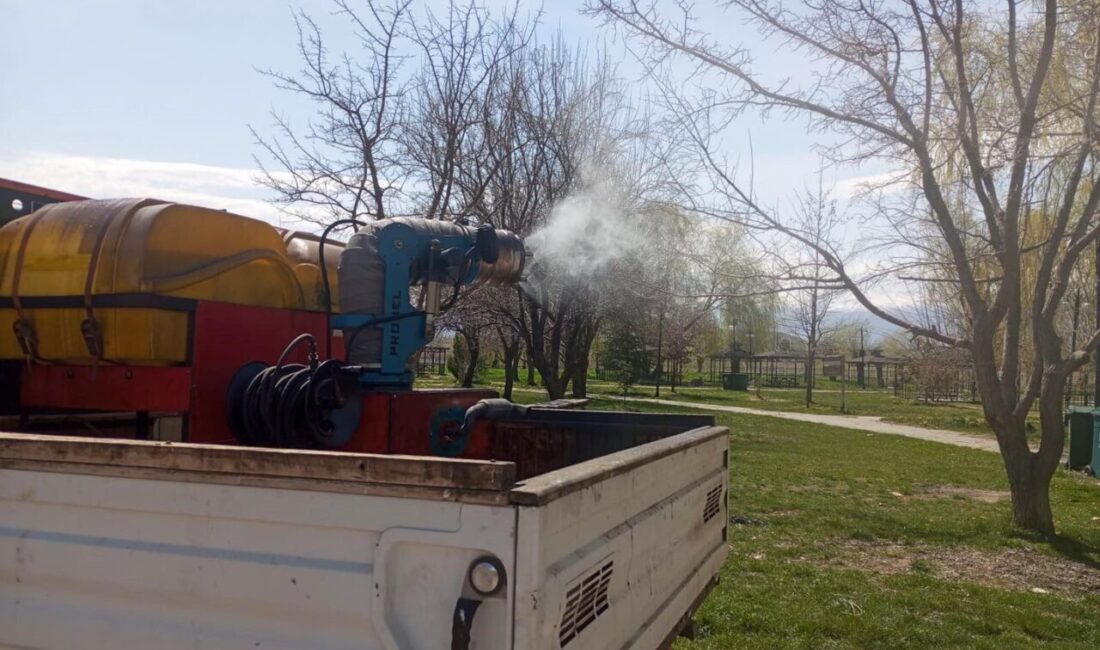 Erzincan’da haşerelerin ve sineklerin ürediği su kanallarında, sulak alanlarda, derelerde,