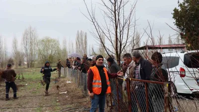 Erzincan Bahçe Kültürleri Araştırma Enstitüsü tarafından satışa sunulan meyve fidanlarına