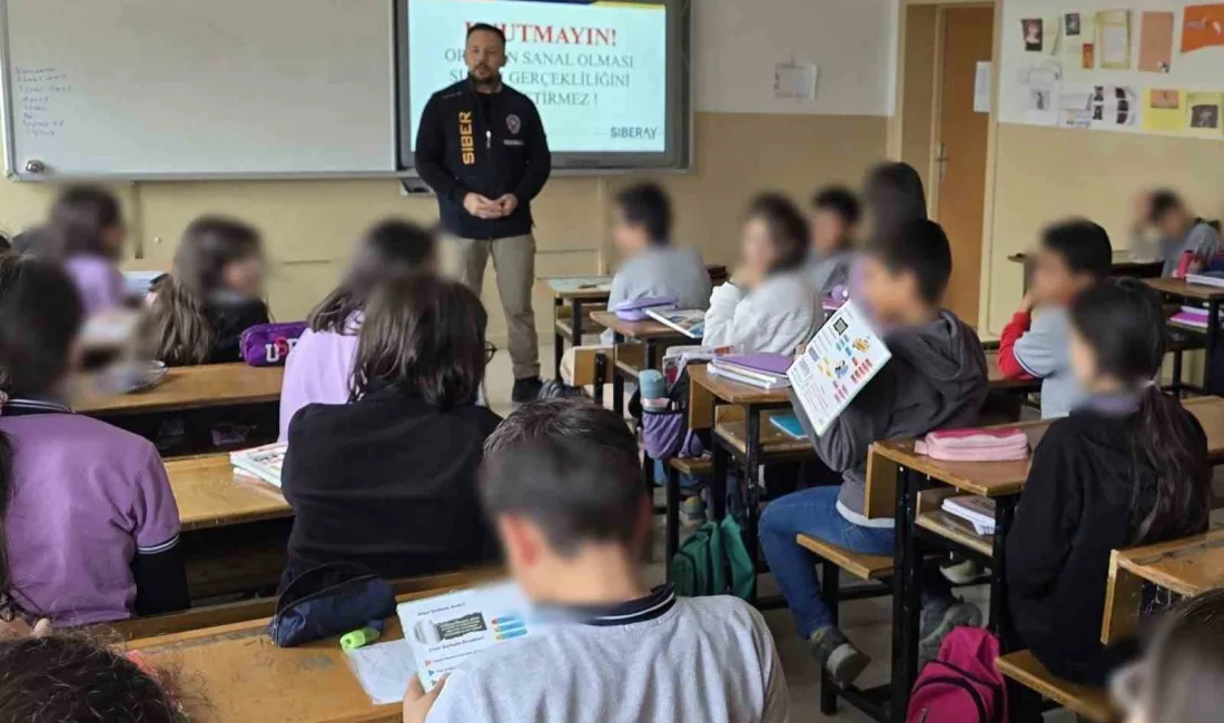 Erzincan’da öğrencilere dijital dünyada karşılaşabilecekleri tehlikelerden korunmaları için farkındalık eğitimi