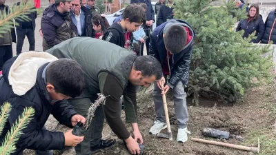 Erzincan Orman İşletme Müdürlüğü ekipleri, Üzümlü ilçesine bağlı Altınbaşak Beldesinde