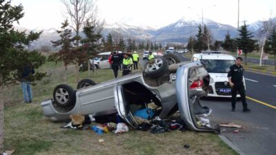 Erzurum’da meydana gelen trafik kazasında ters yöne giren cip, bir