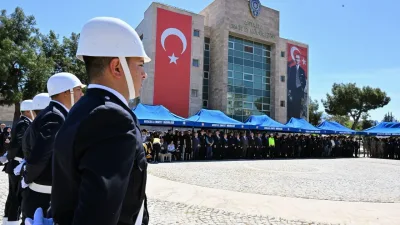 Görev başında rahatsızlanan polis memuru Esat Koyuncu, hastanede yapılan tüm
