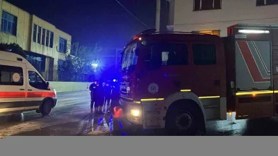 Kocaeli'nin Gebze ilçesindeki bir fabrikada çıkan yangın, hızlı itfaiye müdahalesi