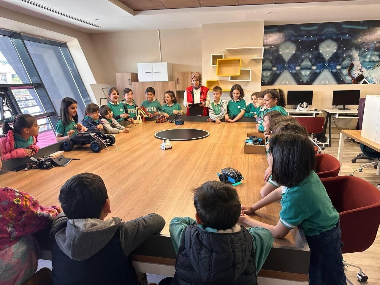 13 Şubat Gençlik Merkezi’nde başlayan robotik kodlama eğitimi, 8-18 yaş