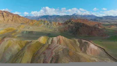 Erzurum Valiliği, Oltu ilçesinde bulunan Gökkuşağı Tepeleri'ni tanıtan eşsiz bir