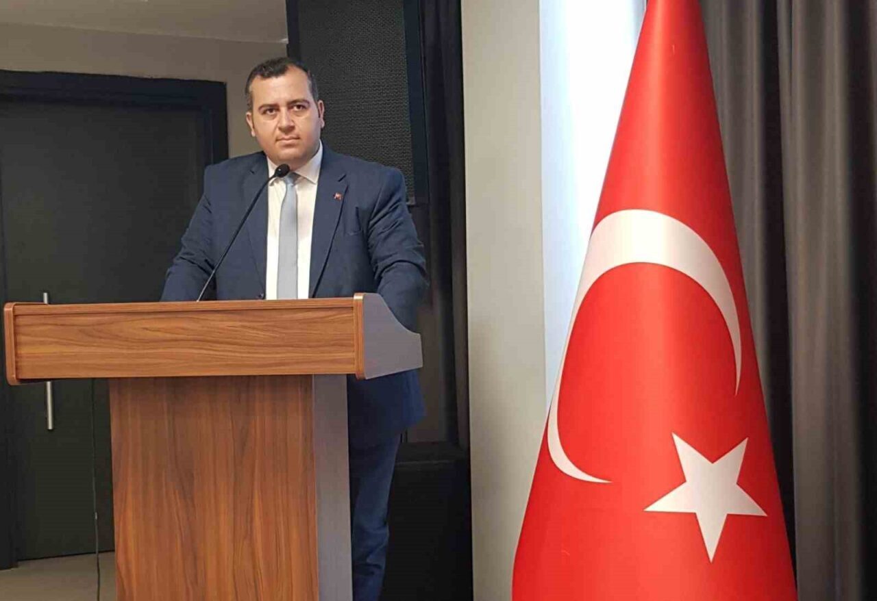Demokrat Eğitimciler Sendikası (DES) Teşkilatlanma Sekreteri Mehmet Güleç, 1 Mayıs