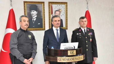 Gümüşhane Valisi Aydın Baruş başkanlığında yapılan asayiş toplantısında şehirdeki suç