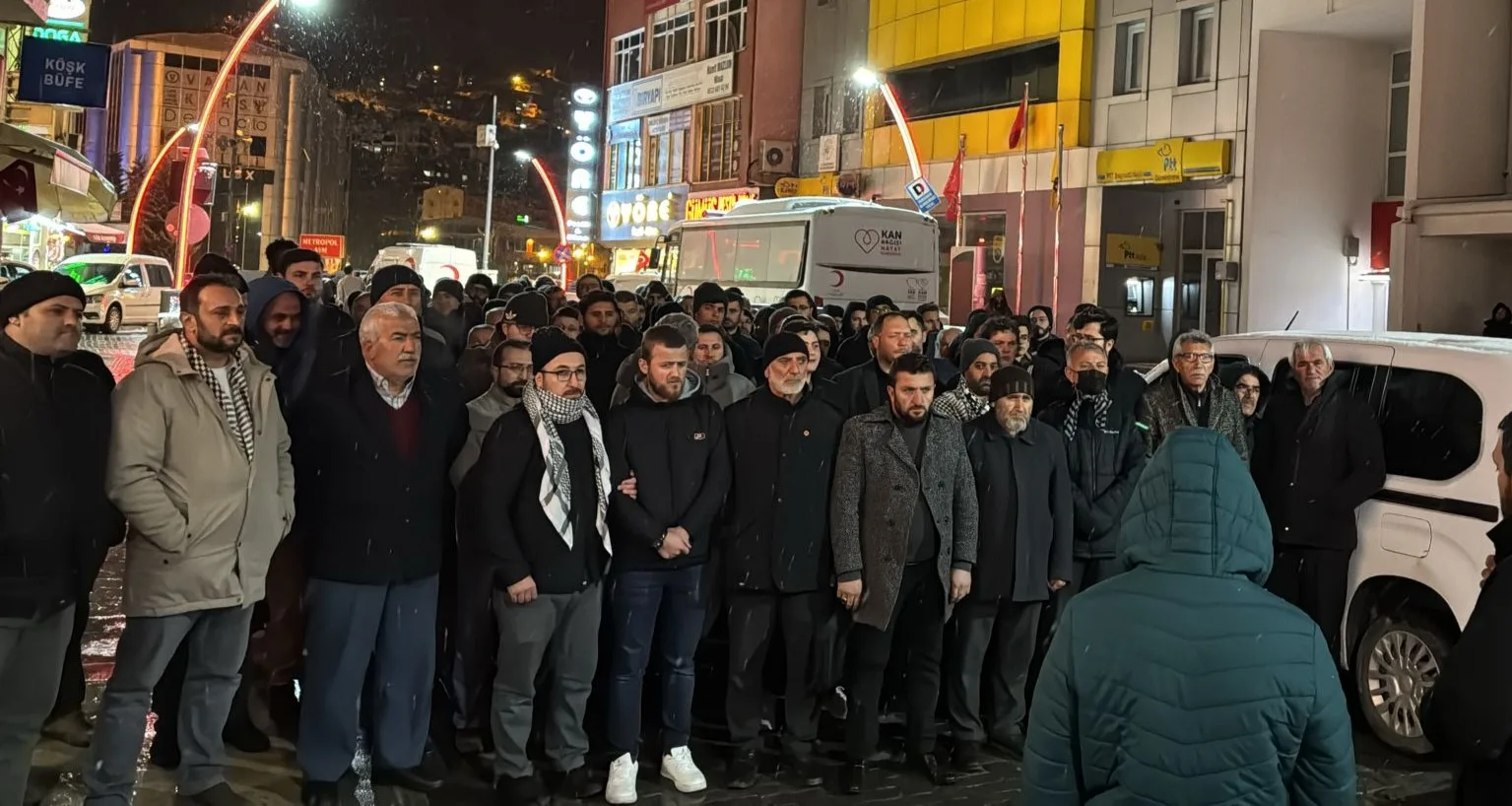 Gümüşhane’de yüzlerce kişi İsrail’in Gazze’ye yönelik zulmüne tepki göstermek için