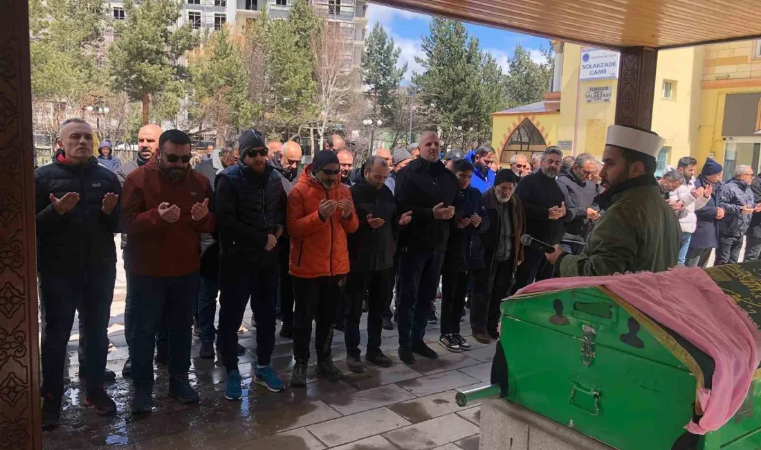 Erzurumlu gazeteci ve DAGC Genel Sekreteri Güven Uşun’un annesi Gülten