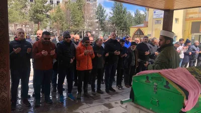 Erzurumlu gazeteci ve DAGC Genel Sekreteri Güven Uşun’un annesi Gülten