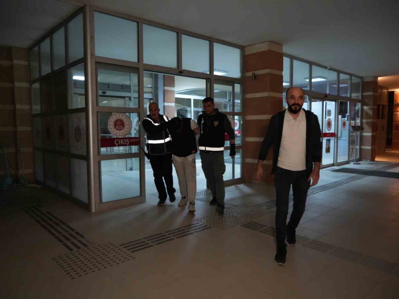 Kastamonu’da 8 aylık hamile eşini öldürdükten sonra, cesediyle 10 günden