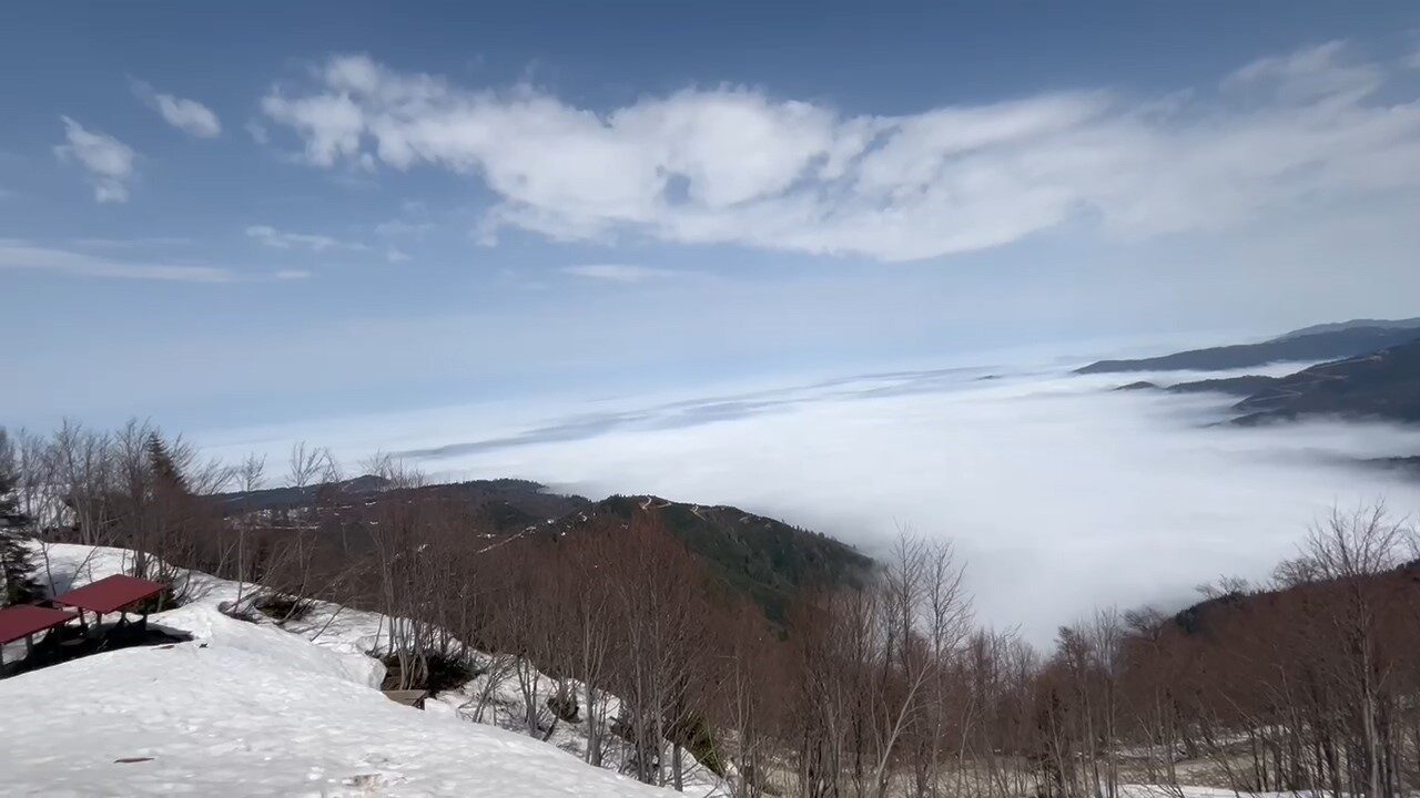 Handüzü Yaylası’nda sis denizi kartpostallık görüntüler verdi. Son zamanlarda kış