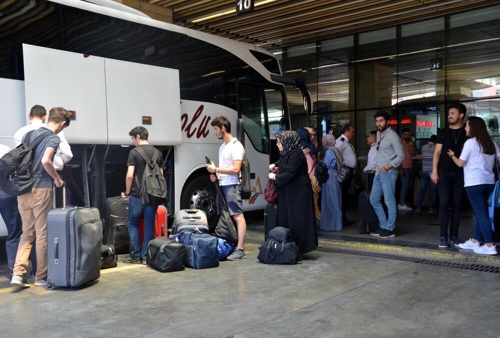 Yerli turistlerin, yurt içinde yaptıkları seyahat harcamaları 2024 yılında, geçen