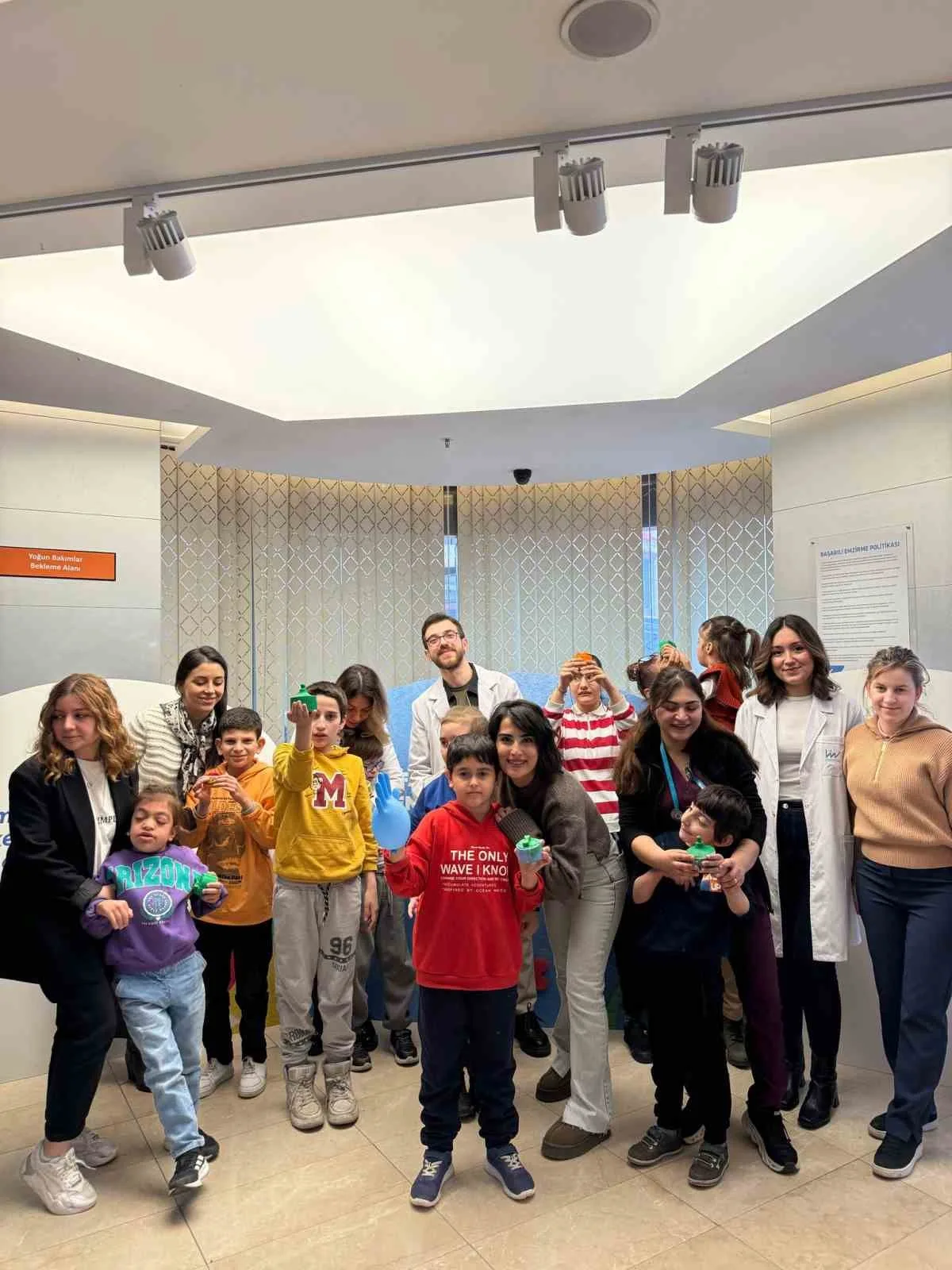 Samsun’da Dünya Otizm Farkındalık Günü kapsamında düzenlenen etkinlikte, doktorlar ile