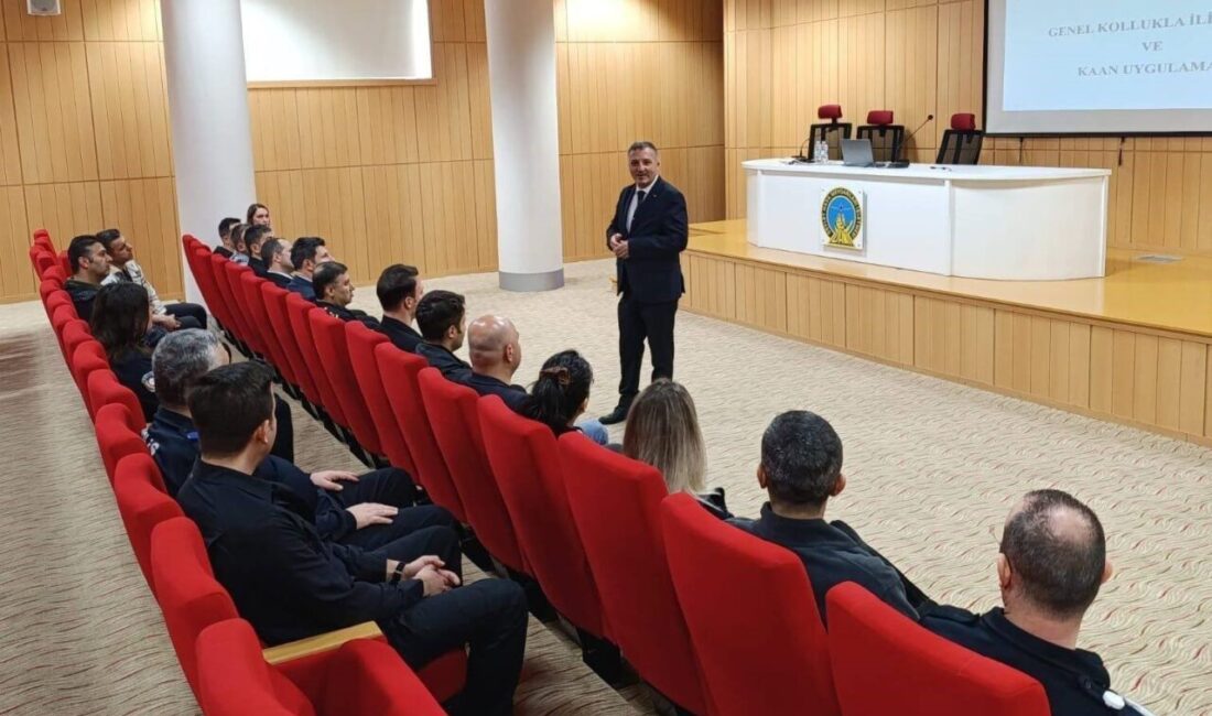 Erzincan Yıldırım Akbulut Havalimanında görevli güvenlik görevlilerine eğitim verildi. Özel
