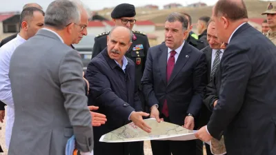 Bayburt’ta İçişleri Bakan Yardımcısı Mehmet Aktaş, sokak hayvanları için yapılan