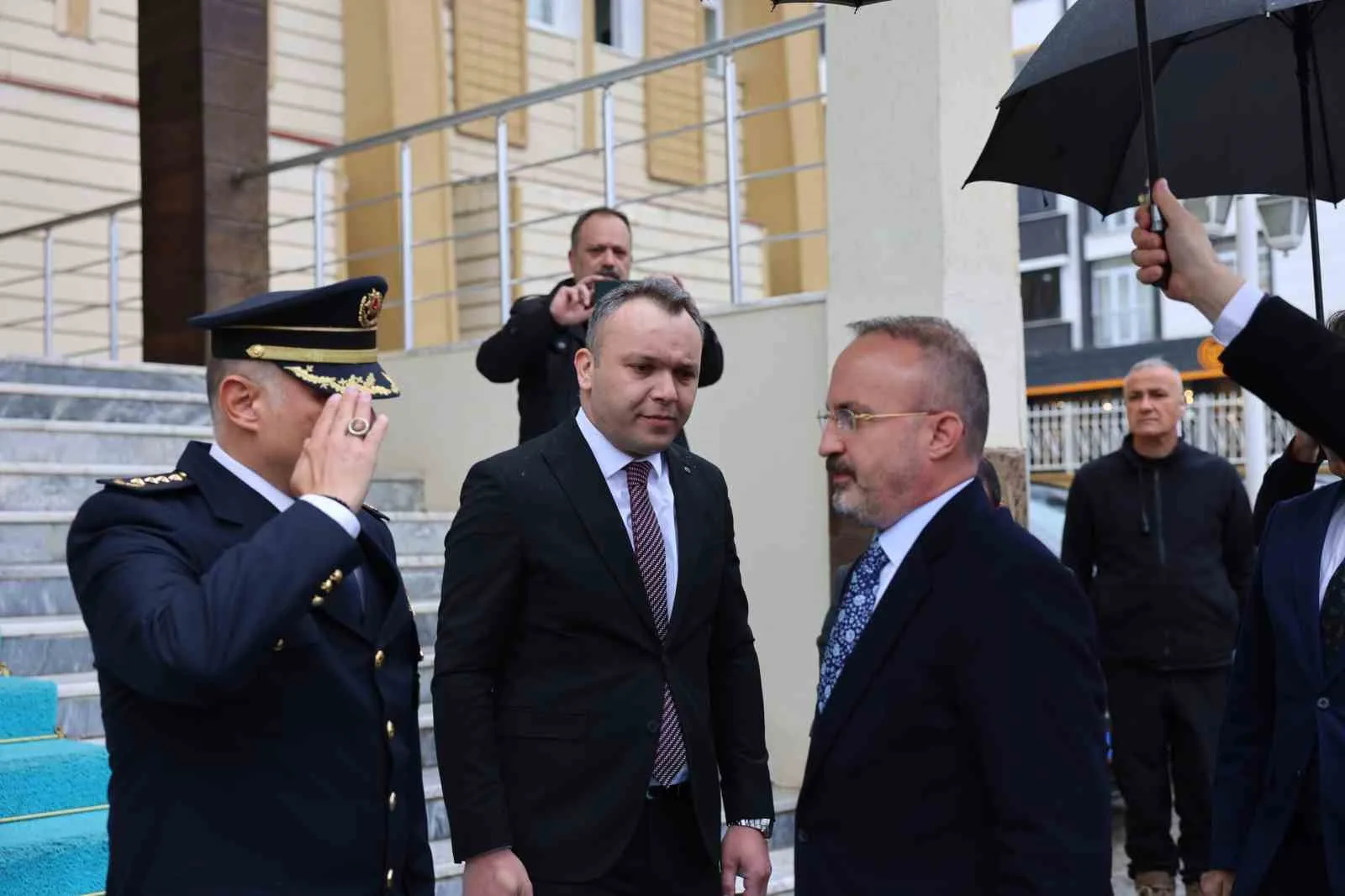 İçişleri Bakan Yardımcısı Bülent Turan, sokak hayvanlarının güvenliği konusunda önemli