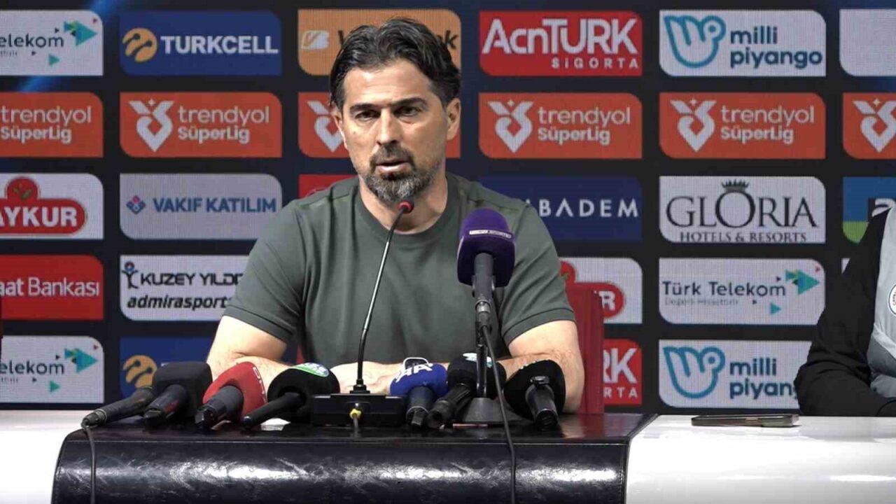 Çaykur Rizespor Teknik Direktörü İlhan Palut, Eyüpspor maçının ardından, “İlk